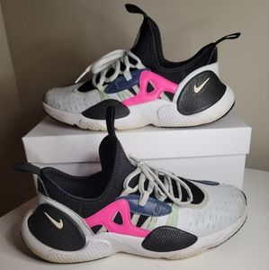 COPY - Nike Huarache Edge Sneakers size 5.5 youth or a 7 women ( discounted shi…